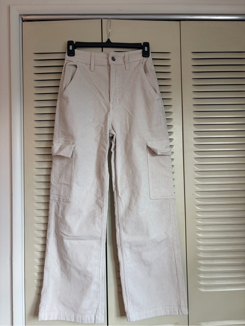 Hollister Men's Cream Corduroy Cargo Pants
